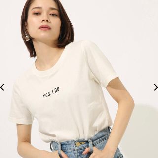 アズールバイマウジー(AZUL by moussy)の【美品】アズールバイマウジーシンプルロゴtシャツ(Tシャツ(半袖/袖なし))