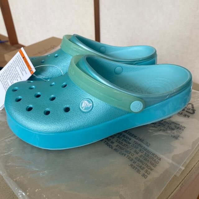 crocs(クロックス)の新品　クロックス レディースの靴/シューズ(サンダル)の商品写真