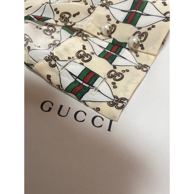 Gucci(グッチ)のgucci シルク　ブラウス　GG リボン　新品 レディースのトップス(シャツ/ブラウス(長袖/七分))の商品写真