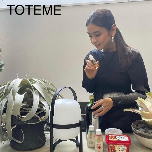 ⭐️人気新作 新品 Toteme トーテム 黒ロングワンピース