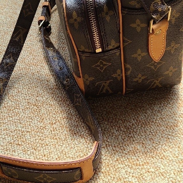 LOUIS VUITTON(ルイヴィトン)のルイヴィトン　ナイル　ショルダーバッグ レディースのバッグ(ショルダーバッグ)の商品写真