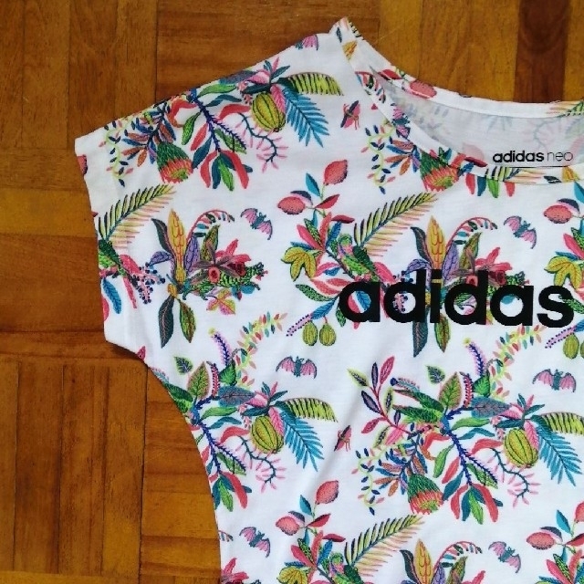 adidas(アディダス)のadidas neo  アディダス ネオ  みっち様専用 レディースのトップス(Tシャツ(半袖/袖なし))の商品写真