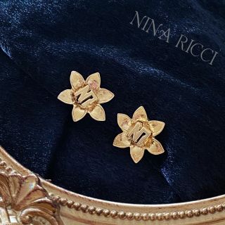 ニナリッチ(NINA RICCI)のNINA RICCI ニナリッチ イニシャル フラワー イヤリング ヴィンテージ(イヤリング)