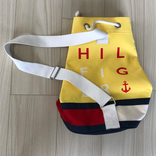 TOMMY HILFIGER(トミーヒルフィガー)のTOMMY HILFIGER ノベルティ　プールバッグ キッズ/ベビー/マタニティのこども用バッグ(その他)の商品写真