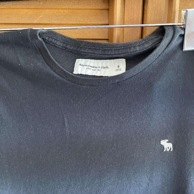 Abercrombie&Fitch(アバクロンビーアンドフィッチ)のアバクロンビー&フィッチ　Tシャツ　Sサイズ メンズのトップス(Tシャツ/カットソー(半袖/袖なし))の商品写真