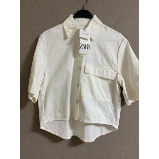 ザラ(ZARA)のポケット付きクロップド丈シャツ(シャツ/ブラウス(半袖/袖なし))