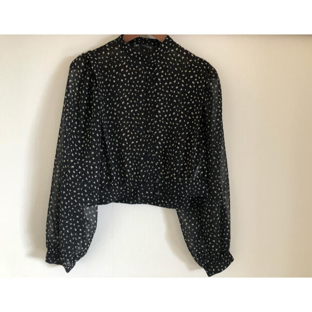 ZARA(ザラ)のZARA ドットプリントブラウス レディースのトップス(シャツ/ブラウス(長袖/七分))の商品写真