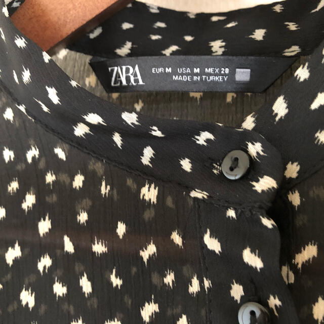 ZARA(ザラ)のZARA ドットプリントブラウス レディースのトップス(シャツ/ブラウス(長袖/七分))の商品写真