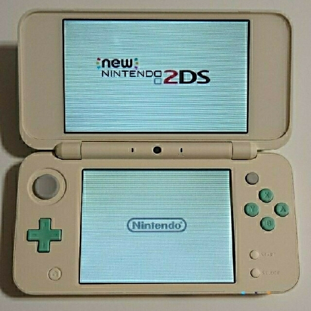 ニンテンドー2DS(ニンテンドー2DS)の激レア【new 2DS LL】どうぶつの森エディション エンタメ/ホビーのゲームソフト/ゲーム機本体(携帯用ゲーム機本体)の商品写真