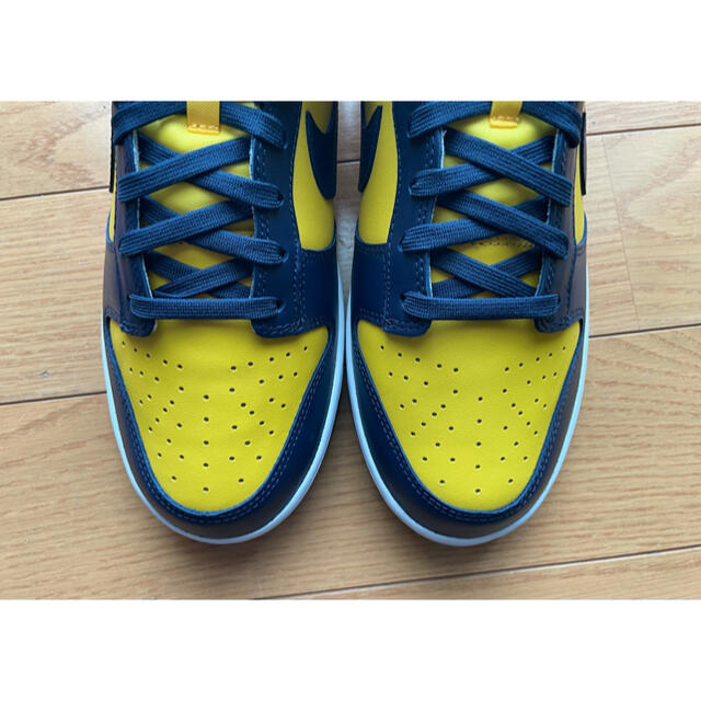 NIKE(ナイキ)の NIKE DUNK LOW RETRO "MICHIGAN"  28.5 メンズの靴/シューズ(スニーカー)の商品写真