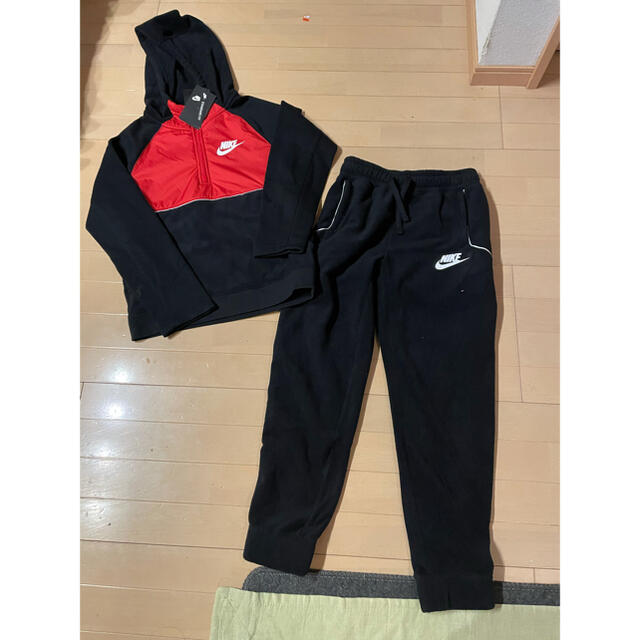 NIKE(ナイキ)の新品！ナイキ★ジャージ上下セット　140㎝ キッズ/ベビー/マタニティのキッズ服男の子用(90cm~)(その他)の商品写真