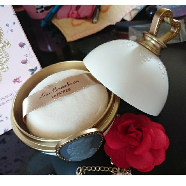 Les Merveilleuses LADUREE(レメルヴェイユーズラデュレ)の★ラデュレ★新品未使用♪フェイス パウダー ポット コスメ/美容のベースメイク/化粧品(その他)の商品写真