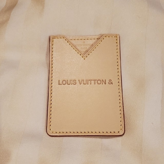 LOUIS VUITTON(ルイヴィトン)のルイヴィトン ギフトショップ限定 ヴィヴィエンヌ パスケース レディースのファッション小物(名刺入れ/定期入れ)の商品写真