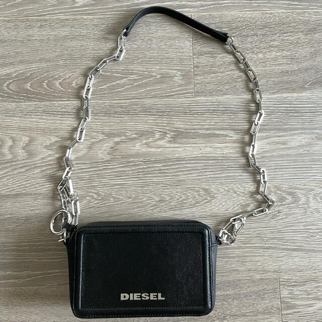 DIESEL(ディーゼル)のdiesel ショルダーバック レディースのバッグ(ショルダーバッグ)の商品写真