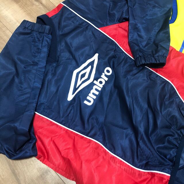 UMBRO(アンブロ)のumbro キッズ　6.7歳用 チケットのスポーツ(サッカー)の商品写真