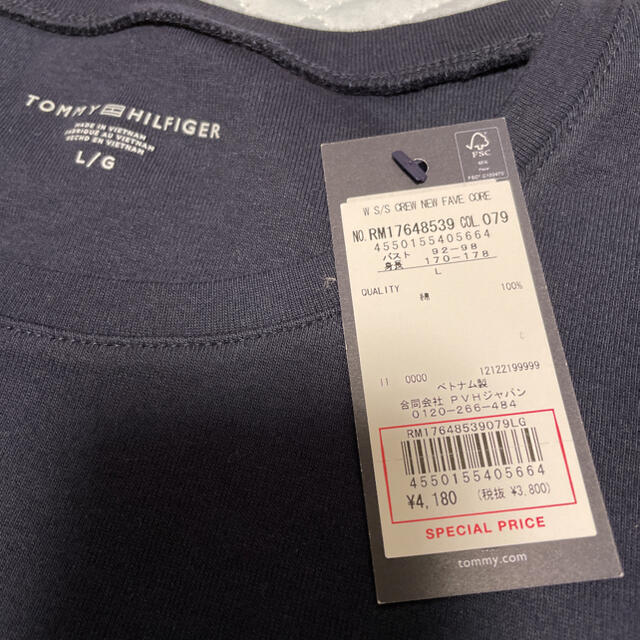 TOMMY HILFIGER(トミーヒルフィガー)のトミーヒルフィガーロゴTシャツsizeL新品 レディースのトップス(Tシャツ(半袖/袖なし))の商品写真