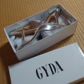 ジェイダ(GYDA)の新品未使用 GYDA ジェイダ パンプス Mサイズ ヒール シルバー(ハイヒール/パンプス)