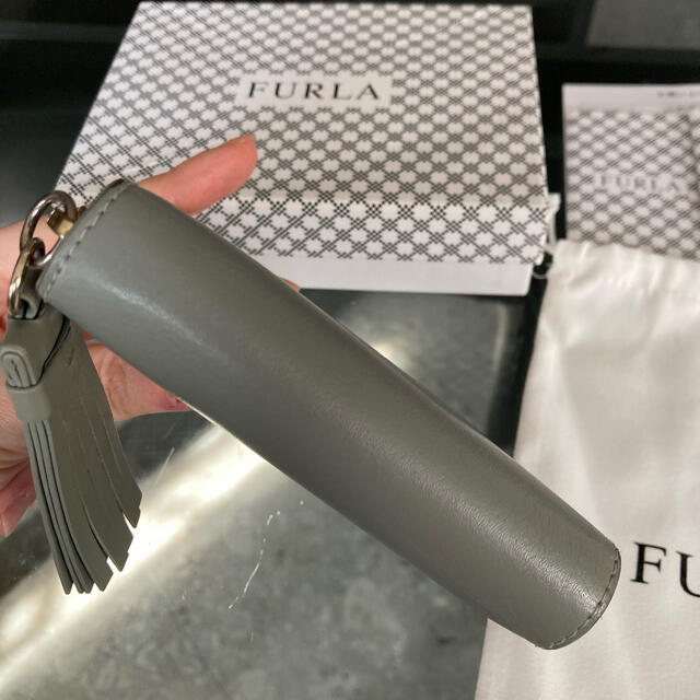 Furla(フルラ)の(ami様専用)フルラ 二つ折り財布 グレージュ レディースのファッション小物(財布)の商品写真