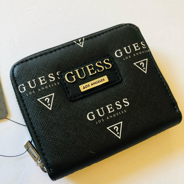 GUESS(ゲス)のゲス　ブラック　小銭入れ付き二つ折り財布　ユニセックス　男女兼用 メンズのファッション小物(折り財布)の商品写真