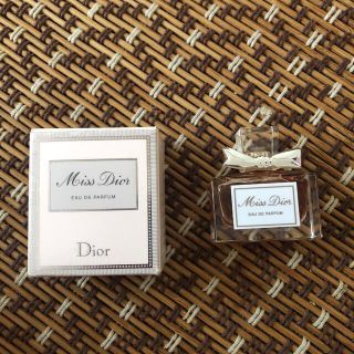 ディオール(Dior)のDior EAU DE PARFUM オードゥパルファン 香水 5ml(香水(女性用))