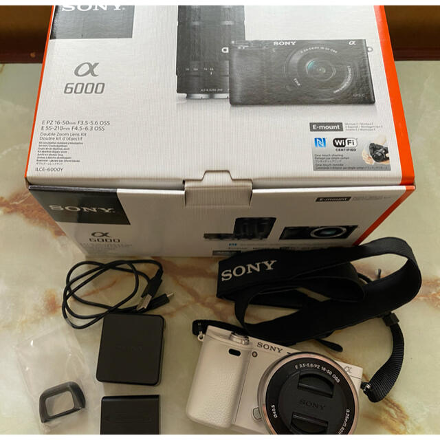 SONY(ソニー)のSONY α6000 ダブルズームレンズキット スマホ/家電/カメラのカメラ(ミラーレス一眼)の商品写真