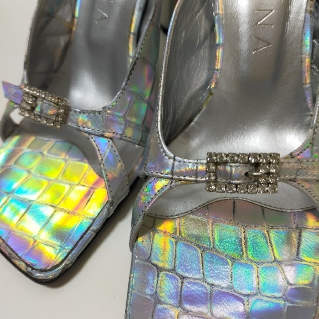 DIANA(ダイアナ)の新品 ♡DIANA♡  オーロラ加工  クロコ型押し  ミュール レディースの靴/シューズ(ミュール)の商品写真
