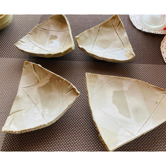 手作り陶器☆小皿4枚☆ ハンドメイドの生活雑貨(食器)の商品写真