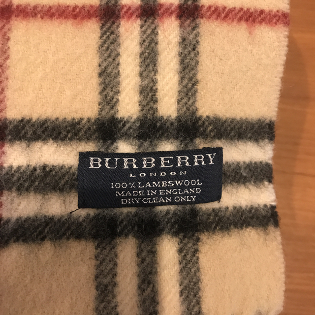 BURBERRY(バーバリー)のバーバリー　マフラー　ベージュ レディースのファッション小物(マフラー/ショール)の商品写真