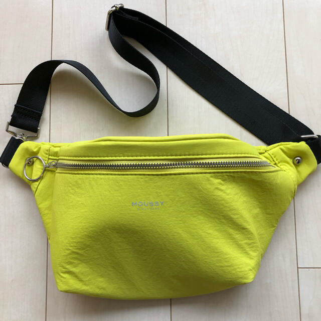 moussy(マウジー)のMOUSSY WAIST&SHOULDER NYLON ボディバッグ レディースのバッグ(ボディバッグ/ウエストポーチ)の商品写真