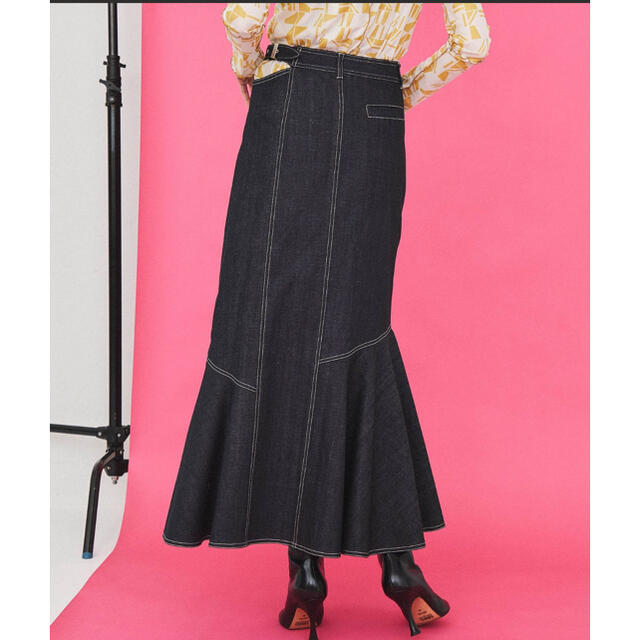 STUDIOUS(ステュディオス)の【新品タグ付】イネラ　アシメカットロングスカート レディースのスカート(ロングスカート)の商品写真