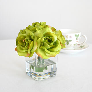 水やり不要 枯れないバラ花瓶付き 造花アレンジ グリーンの通販 By Aims Shop ラクマ