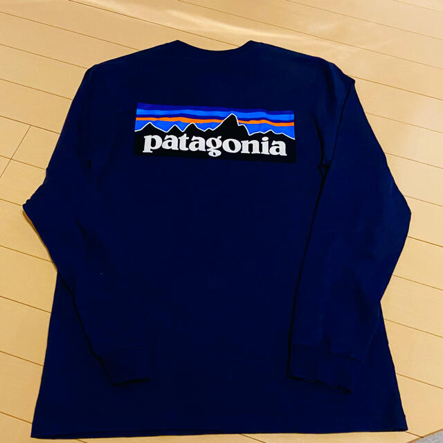 patagonia(パタゴニア)のパタゴニア P-6 ロゴ ロンT 長袖　Sサイズ メンズのトップス(Tシャツ/カットソー(七分/長袖))の商品写真