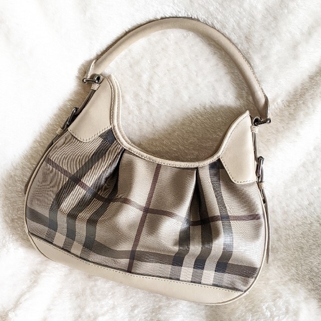 BURBERRY(バーバリー)のBURBERRY ショルダーバッグ レディースのバッグ(ショルダーバッグ)の商品写真