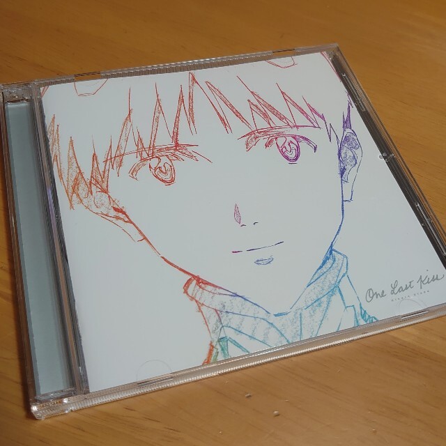 SONY(ソニー)のOne Last Kiss　中古品　　１つ　ワンラストキス　宇多田ヒカル CD エンタメ/ホビーのCD(ポップス/ロック(邦楽))の商品写真