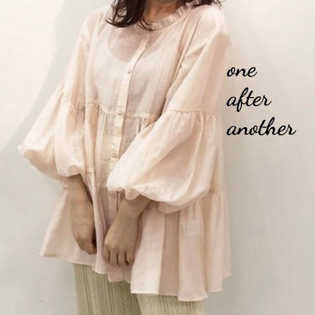 one after another NICE CLAUP(ワンアフターアナザーナイスクラップ)の新品 one after another シアーティアードチュニック レディースのトップス(チュニック)の商品写真