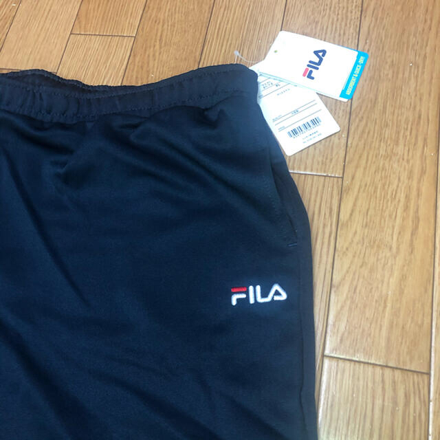 FILA(フィラ)の新品タグ付き６L　FILAレディース大きいサイズジャージハーフ丈パンツ　ネイビー レディースのパンツ(その他)の商品写真