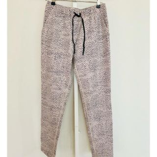 ルルレモン(lululemon)のlululemon スリムフィットパンツ　2(S)ドット　美品送料込(ヨガ)