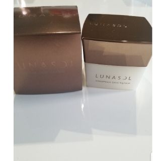 ルナソル(LUNASOL)のLUNASOLラッピングスキンリペアクリームおまけつき(フェイスクリーム)