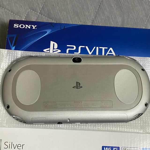 得価超特価 PlayStation Vita - PS Vita 2000 シルバー 美品の通販 by