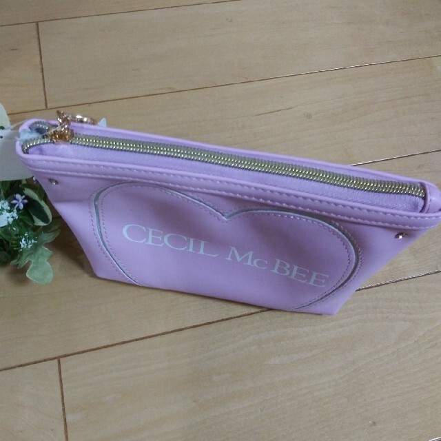 CECIL McBEE(セシルマクビー)の☆セール☆　♡CECIL McBEE　ポーチ♡ レディースのファッション小物(ポーチ)の商品写真