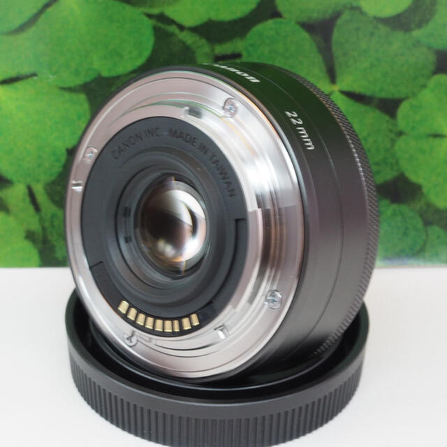 Canon(キヤノン)の【美品】キャノンCanon EF-M22mm F2 STM⭐️背景ぼかし神レンズ スマホ/家電/カメラのカメラ(レンズ(単焦点))の商品写真