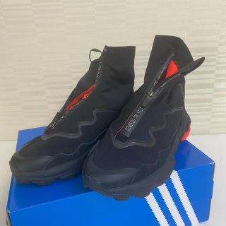 アディダス(adidas)の【美品】オズウィーゴ TR ステルス OZWEEGO TR STEALTH (スニーカー)