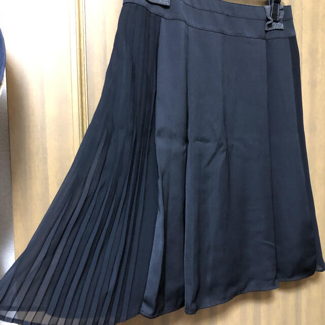 INDIVI(インディヴィ)のINDIVI インディヴィ　膝丈スカート　ブラック　L レディースのスカート(ひざ丈スカート)の商品写真