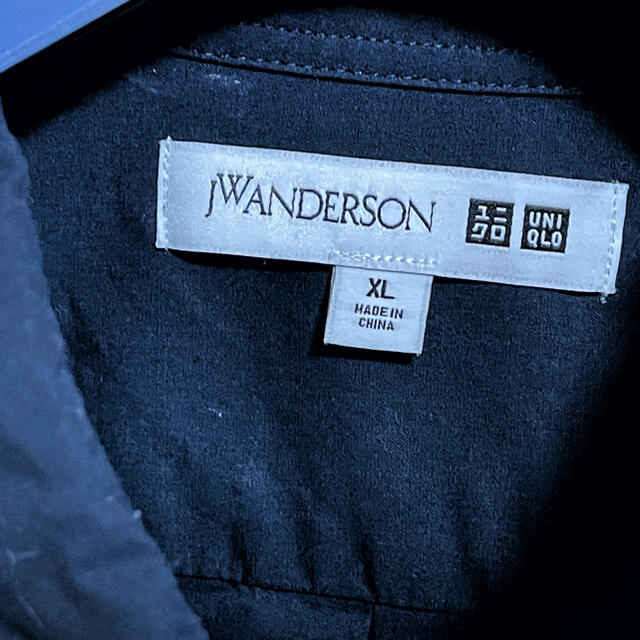 UNIQLO(ユニクロ)の美品UNIQLO JW ANDERSON オーバーサイズシャツ 紺 XL！ メンズのトップス(シャツ)の商品写真