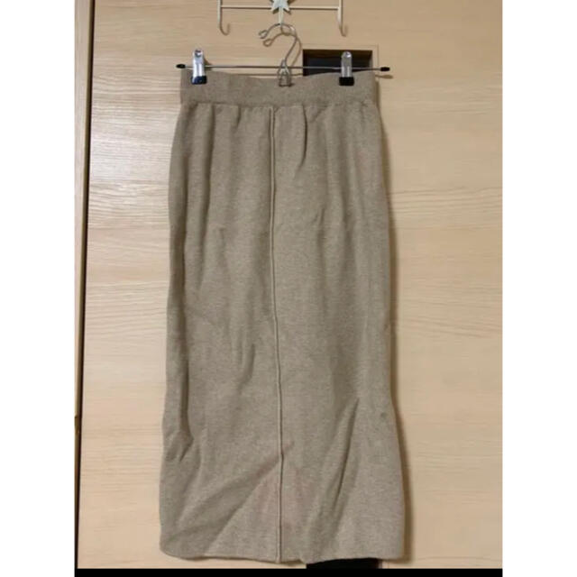 値下げ❗️ニット ペンシルスカート ベージュ レディースのスカート(ひざ丈スカート)の商品写真
