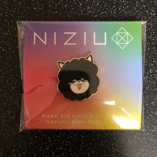 【NiziU】マヤ ピンバッジ ”Make you happy” エンタメ/ホビーのタレントグッズ(アイドルグッズ)の商品写真