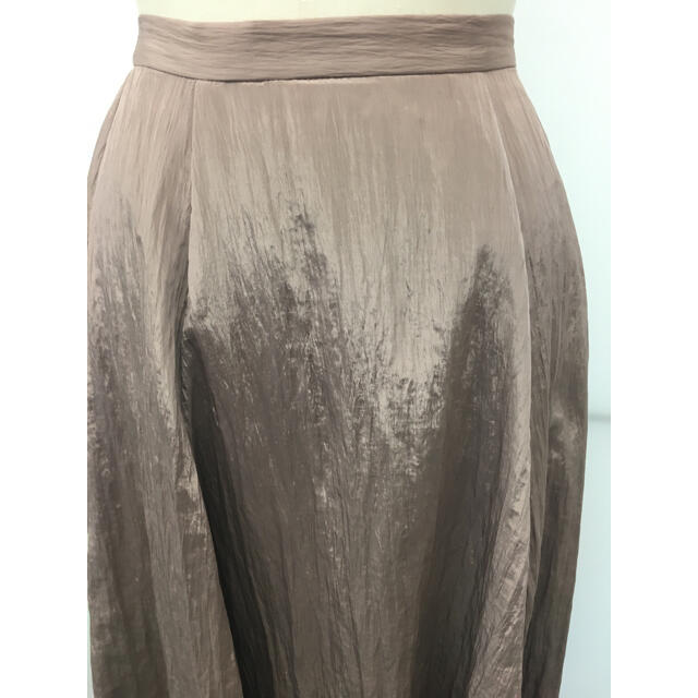 SNIDEL(スナイデル)のスナイデル　シャイニースカート　スモークピンク新品未使用タグ付き レディースのスカート(ロングスカート)の商品写真