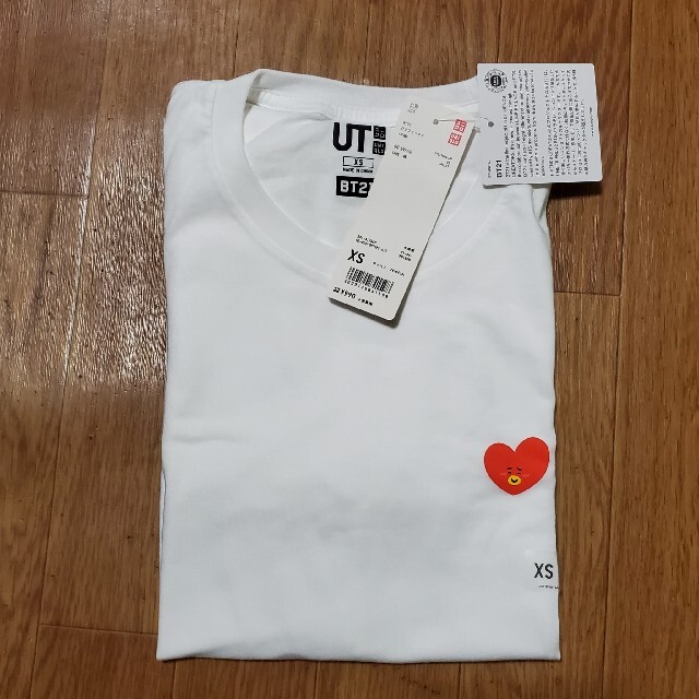 UNIQLO(ユニクロ)のBT21 UT tata　BTS テテ V レディースのトップス(Tシャツ(半袖/袖なし))の商品写真