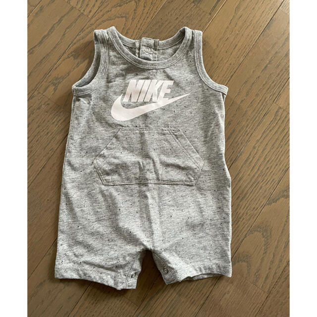 NIKE(ナイキ)のNIKEロンパース キッズ/ベビー/マタニティのベビー服(~85cm)(ロンパース)の商品写真