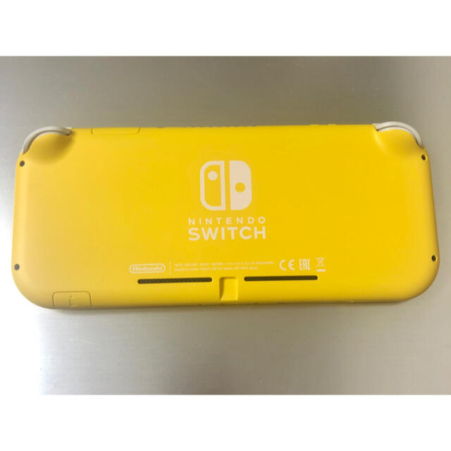 Nintendo Switch(ニンテンドースイッチ)のニンテンドースイッチ　ライト　lite　イエロー　本体 エンタメ/ホビーのゲームソフト/ゲーム機本体(家庭用ゲーム機本体)の商品写真